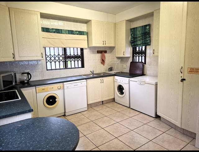 4 BEDROOM APARTMENT FOR SALE IN MANABA BEACH
